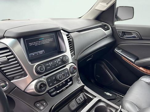 Used 2019 Chevrolet Tahoe Premier AWD/4WD image 31