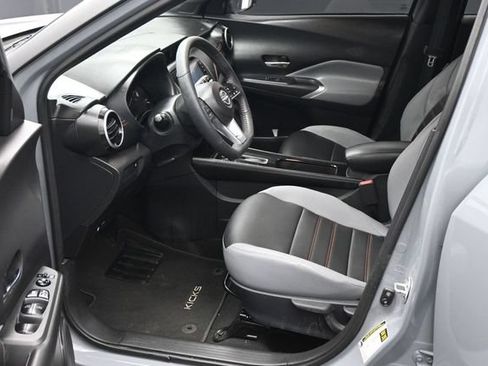 Used 2024 Nissan Kicks SR w/ SR Premium Package FWD image 27