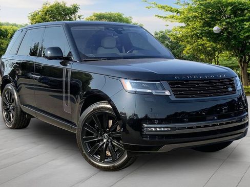 Used 2023 Land Rover Range Rover SE AWD/4WD image 3