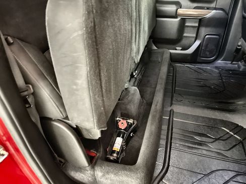 Used 2019 Chevrolet Silverado 1500 RST AWD/4WD image 26