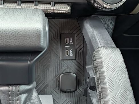 Used 2025 Toyota Tacoma SR AWD/4WD image 18