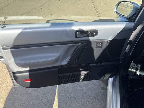 Used 2003 Volkswagen Beetle S image 18