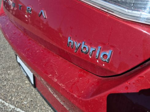 Used 2023 Hyundai Elantra Limited FWD image 21