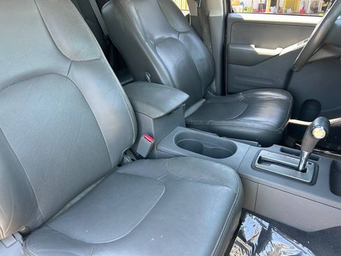 Used 2019 Nissan Frontier SL RWD image 11