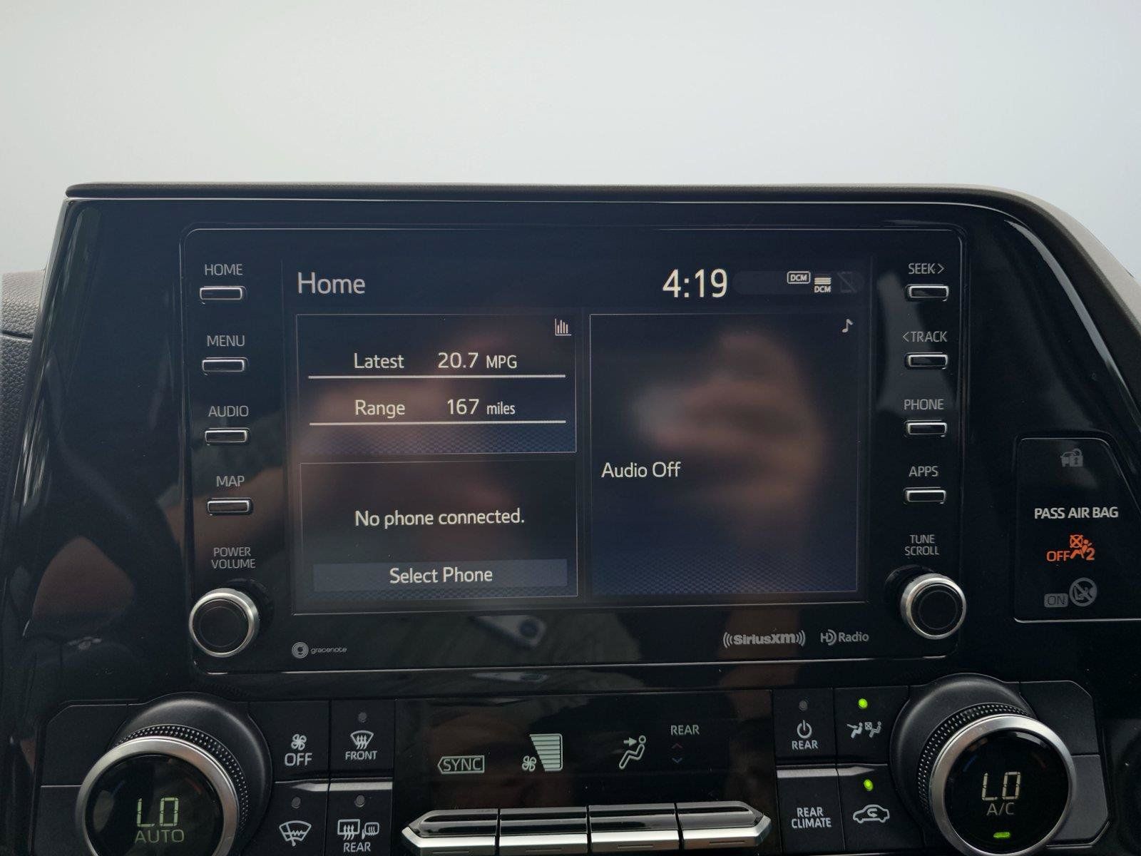 Used 2020 Toyota Highlander LE AWD/4WD image 16