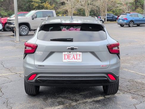 New 2026 Chevrolet Trax RS image 4