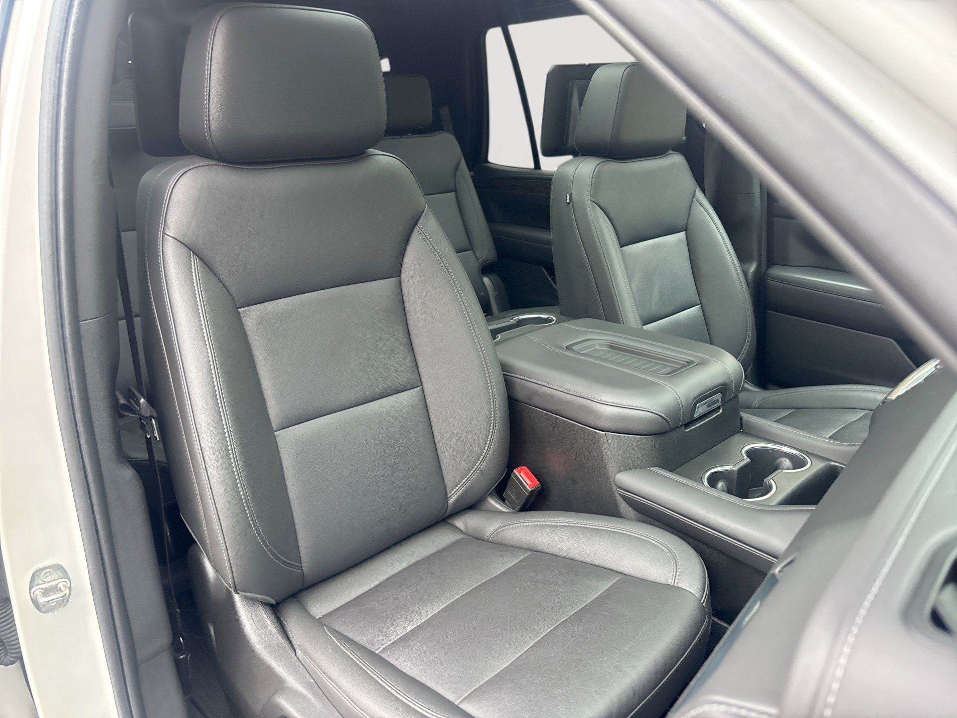 Used 2022 Chevrolet Tahoe LT w/ LT Signature Package AWD/4WD image 28