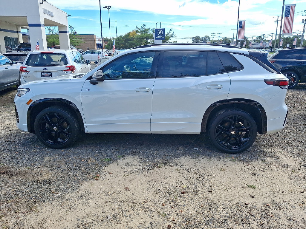 Used 2025 Volkswagen Tiguan SE R-Line AWD/4WD image 7