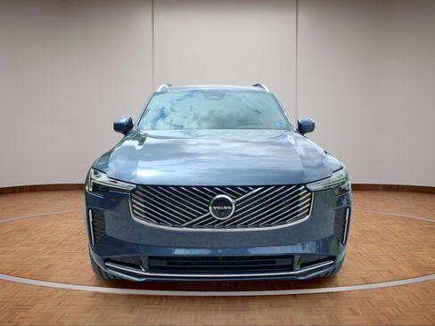 Certified 2026 Volvo XC90 B6 Plus AWD/4WD image 2