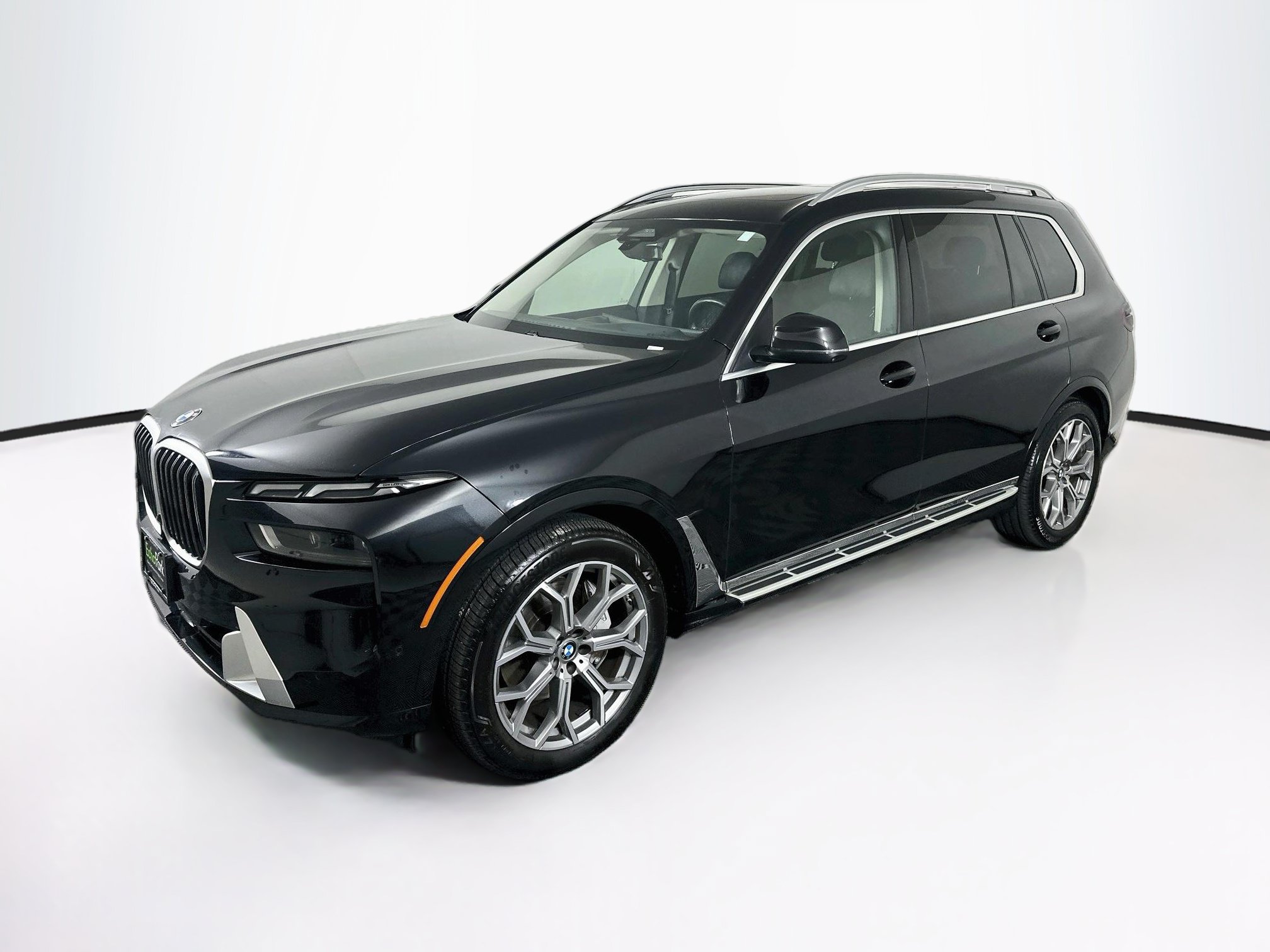 Used 2025 BMW X7 xDrive40i AWD/4WD image 3