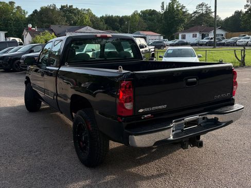 Used 2004 Chevrolet Silverado 1500 LS w/ Light Duty Power Package AWD/4WD image 44