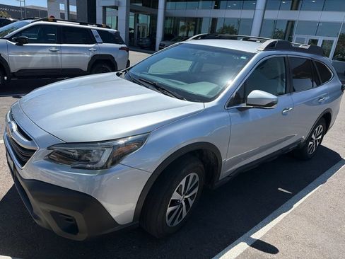 Used 2022 Subaru Outback Premium AWD/4WD image 5