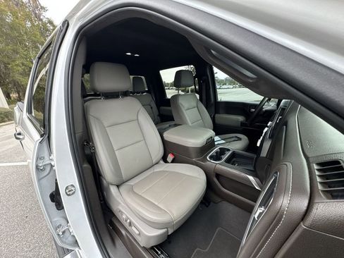 Used 2023 GMC Sierra 2500 SLT w/ SLT Premium Package image 21