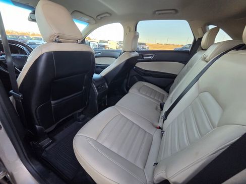 Used 2020 Ford Edge SEL w/ Cold Weather Package image 23