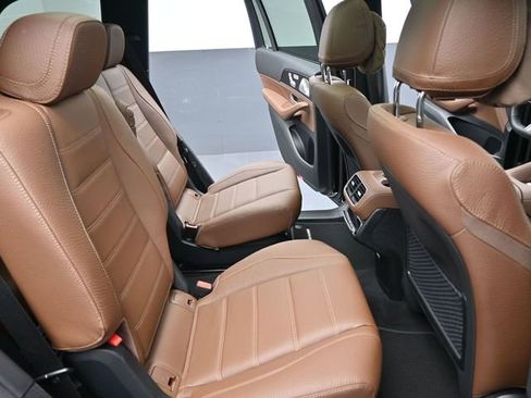 New 2026 Mercedes-Benz GLS 450 4MATIC image 24