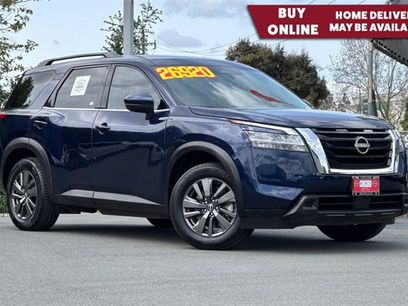 Used 2022 Nissan Pathfinder SV