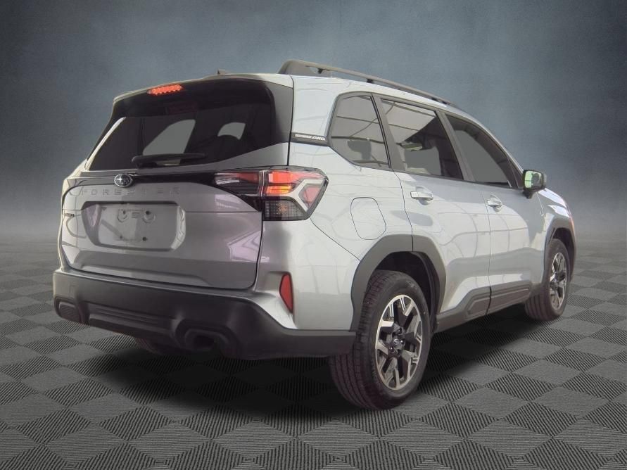 Used 2025 Subaru Forester Premium AWD/4WD image 3
