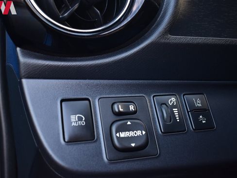 Used 2017 Toyota Prius C One image 16