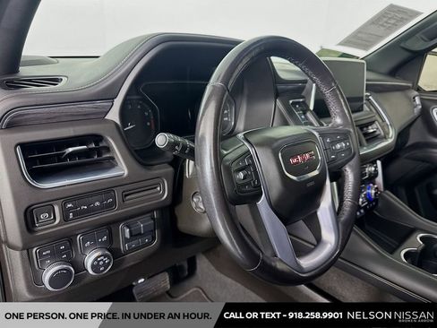 Used 2021 GMC Yukon XL SLT w/ SLT Luxury Plus Package AWD/4WD image 9