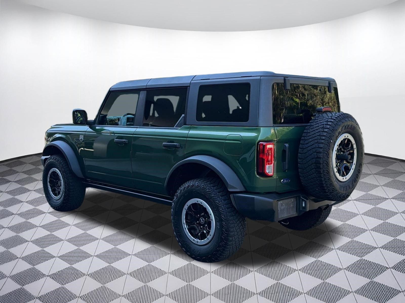 Used 2023 Ford Bronco Big Bend w/ Sasquatch Package AWD/4WD image 3