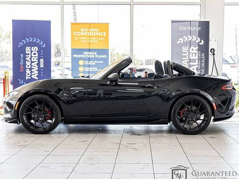Used 2019 MAZDA MX-5 Miata Sport w/ I-ACTIVSENSE Sport Package RWD image 6