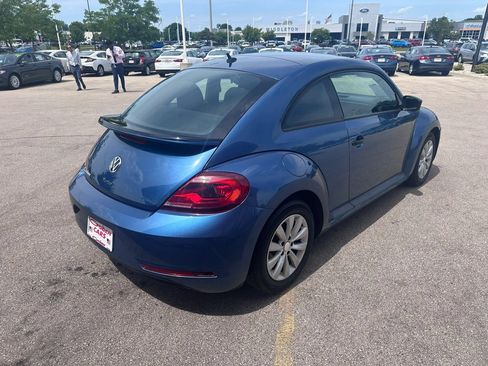 Used 2018 Volkswagen Beetle 2.0T S FWD image 5
