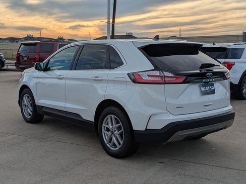 Used 2024 Ford Edge SEL image 6