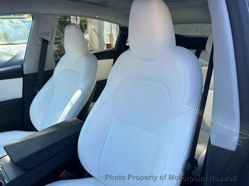 Used 2026 Tesla Model Y Long Range RWD image 24