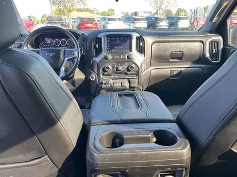 Used 2022 Chevrolet Silverado 1500 LT Trail Boss w/ Convenience Package II AWD/4WD image 16