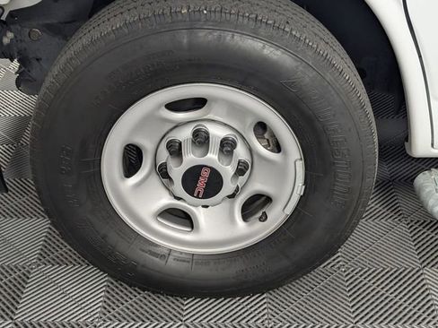 Used 2024 GMC Savana 2500 w/ Driver Convenience Package RWD image 8