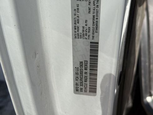 Used 2025 RAM ProMaster 2500 w/ Convenience Group FWD image 4