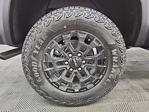 New 2026 GMC Canyon Elevation w/ Convenience Package image 50