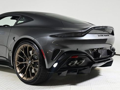 Used 2026 Aston Martin V8 Vantage Coupe image 23