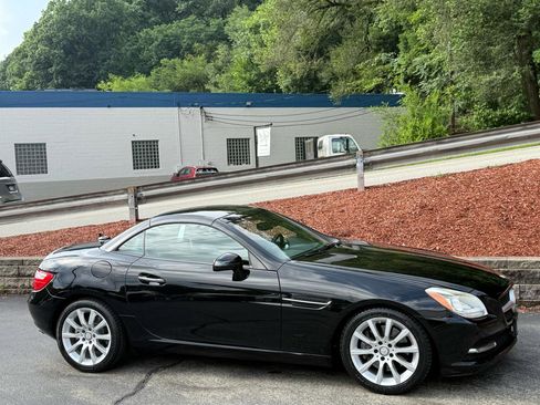 Used 2016 Mercedes-Benz SLK 300 image 13