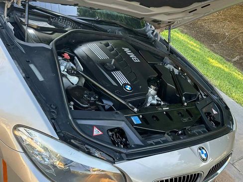 Used 2011 BMW 528i Sedan RWD image 60