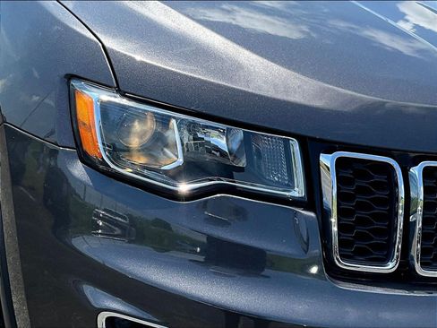 Used 2019 Jeep Grand Cherokee Laredo w/ Laredo X Package RWD image 32
