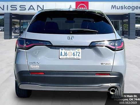 Used 2025 Honda HR-V Sport image 6