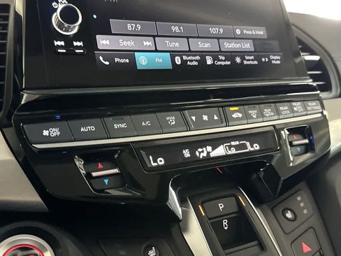 Used 2025 Honda Odyssey EX-L image 19
