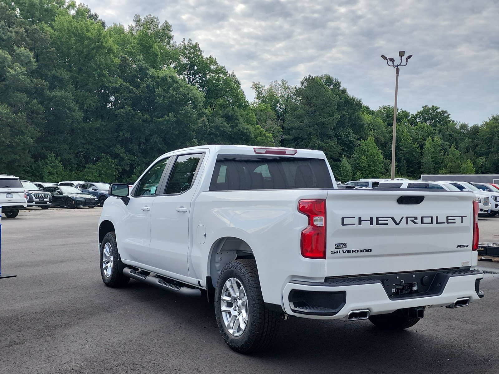New 2026 Chevrolet Silverado 1500 RST w/ Z71 Off-Road Package AWD/4WD image 3