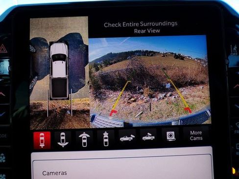 New 2026 RAM 2500 Laramie AWD/4WD image 14