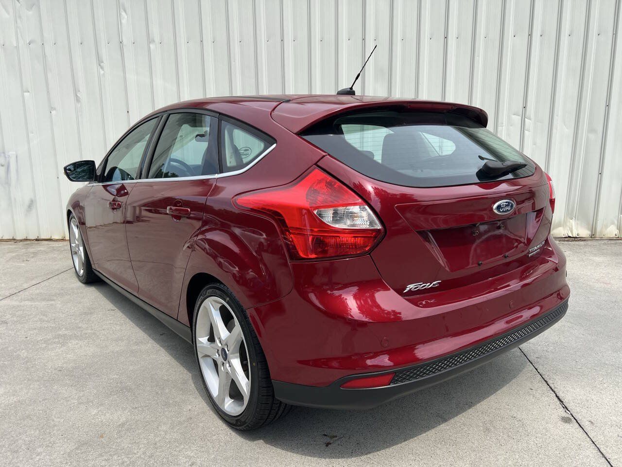 Used 2014 Ford Focus Titanium FWD image 5