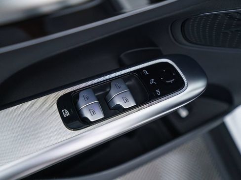 Certified 2025 Mercedes-Benz GLC 300 4MATIC image 23