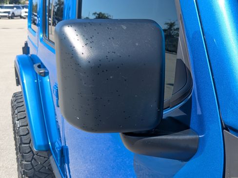 Used 2021 Jeep Wrangler Unlimited Rubicon AWD/4WD image 12