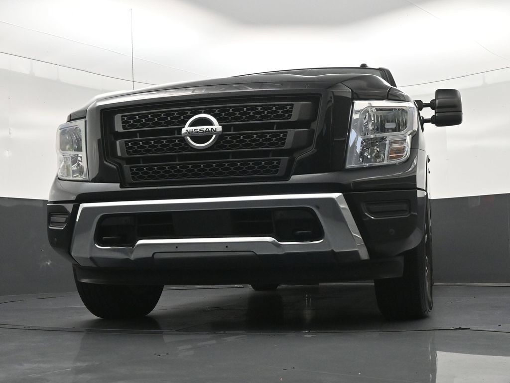Used 2021 Nissan Titan SV w/ SV Convenience Package AWD/4WD image 30