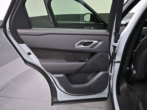 New 2026 Land Rover Range Rover Velar Dynamic SE image 14