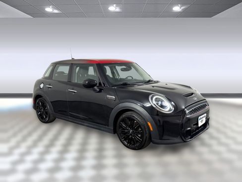 Used 2023 MINI Cooper S image 7