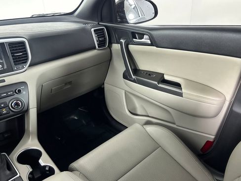 Used 2021 Kia Sportage S image 27