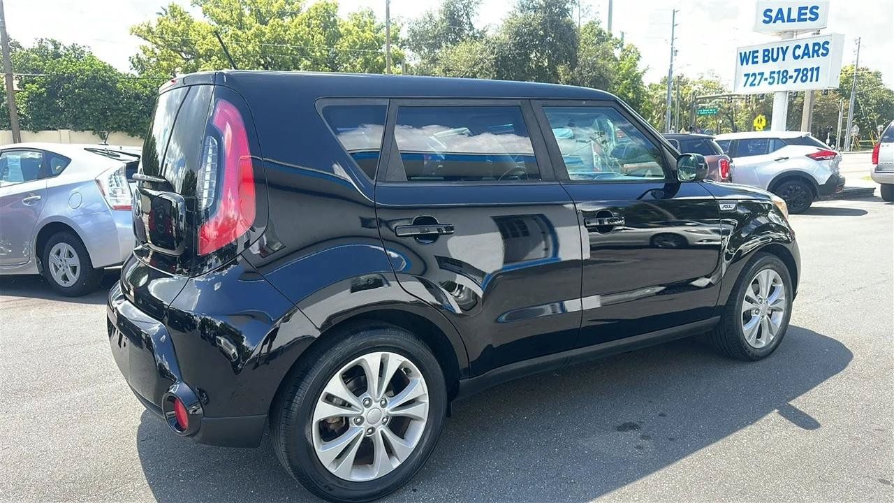 Used 2016 Kia Soul + FWD image 9