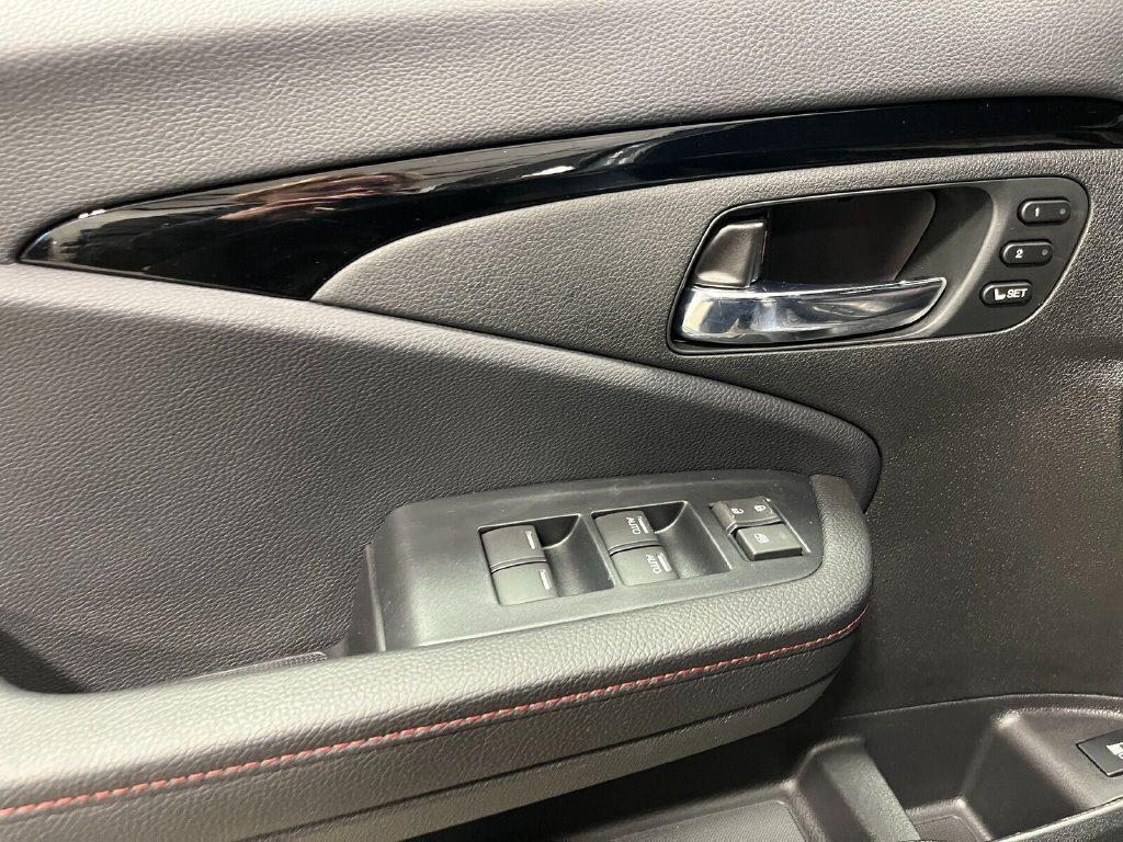 New 2026 Honda Ridgeline Black Edition image 13