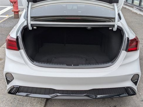 Used 2023 Kia Forte GT-Line w/ GT-Line Premium Package image 8